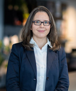 Dr. Claudia Schmidt